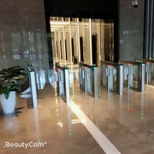 河南鄭州商標(biāo)審查中心大樓速通門(mén)
